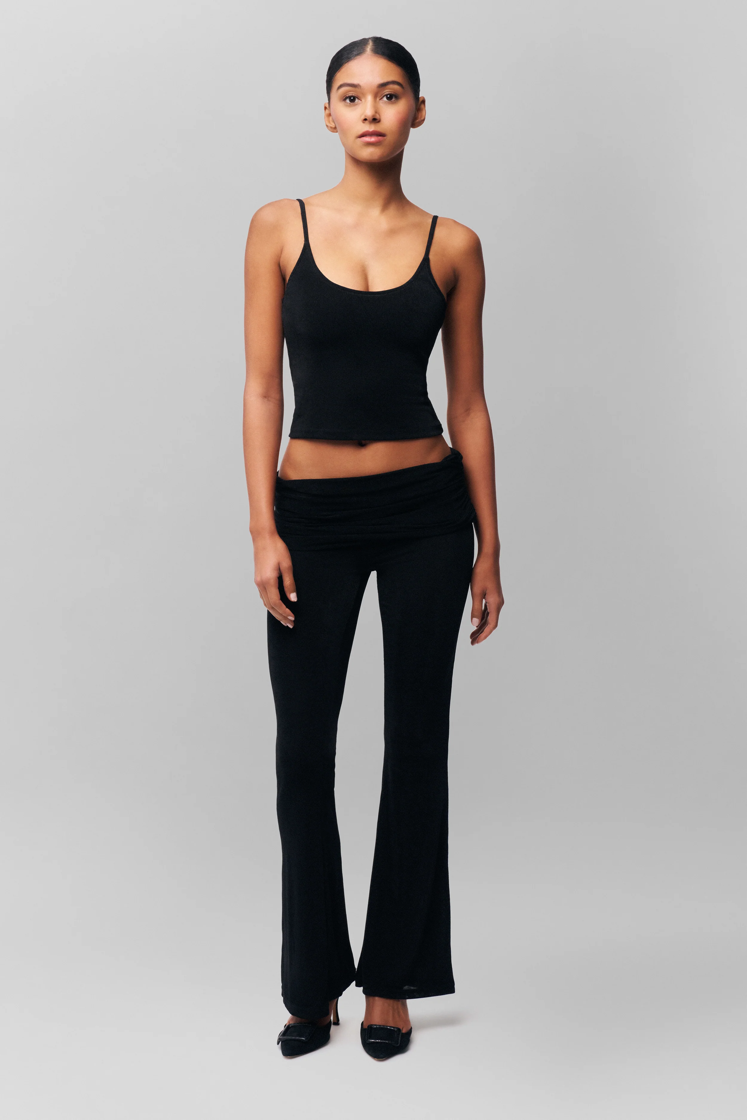 Azia Pant