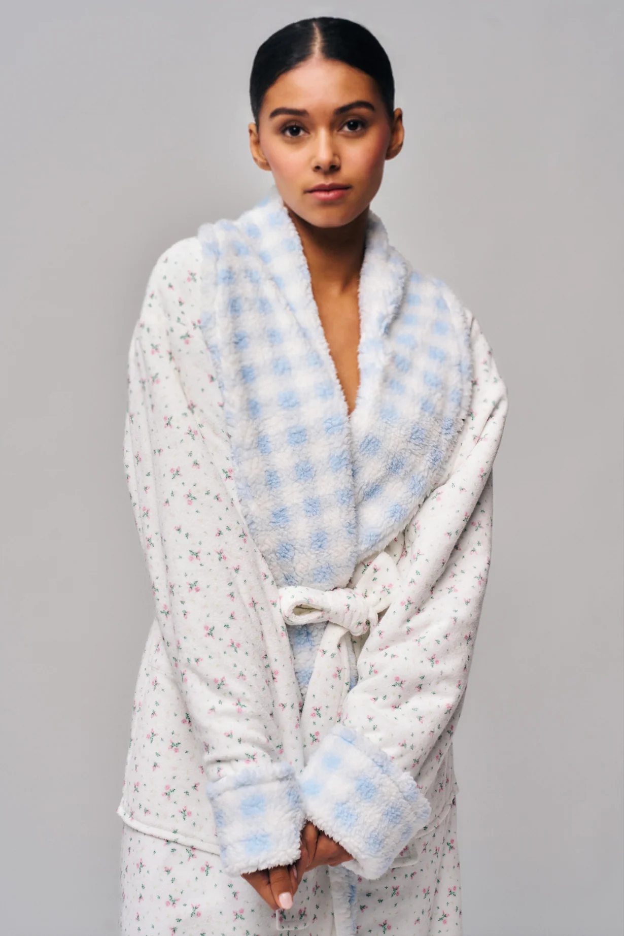 Cozy Cloud Reversible Robe - Image 3